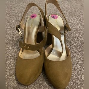 Nine West Green High Heels